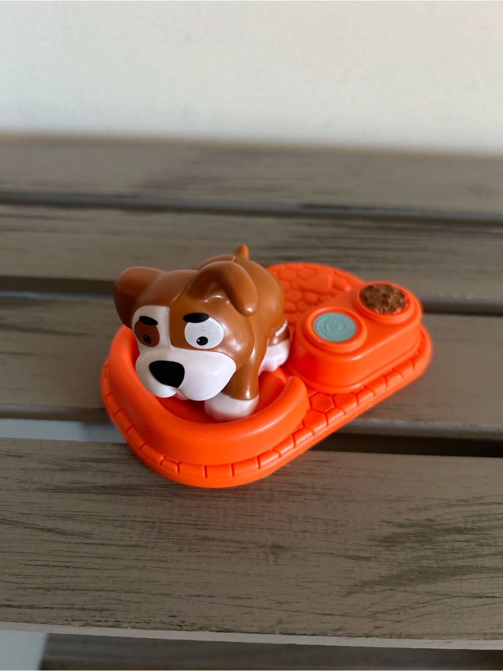 Fisher-Price Little People Big Helper Dog W/ Feeding Station